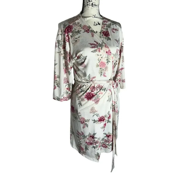 Flora by Flora Nikrooz cream Red  floral long sleeve belted robe Small - Picture 1 of 8